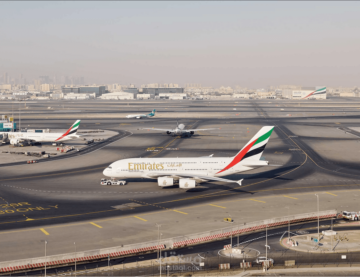 خطة متكاملة لتنمية قطاع الخدمات بشركة الإمارات للطيران