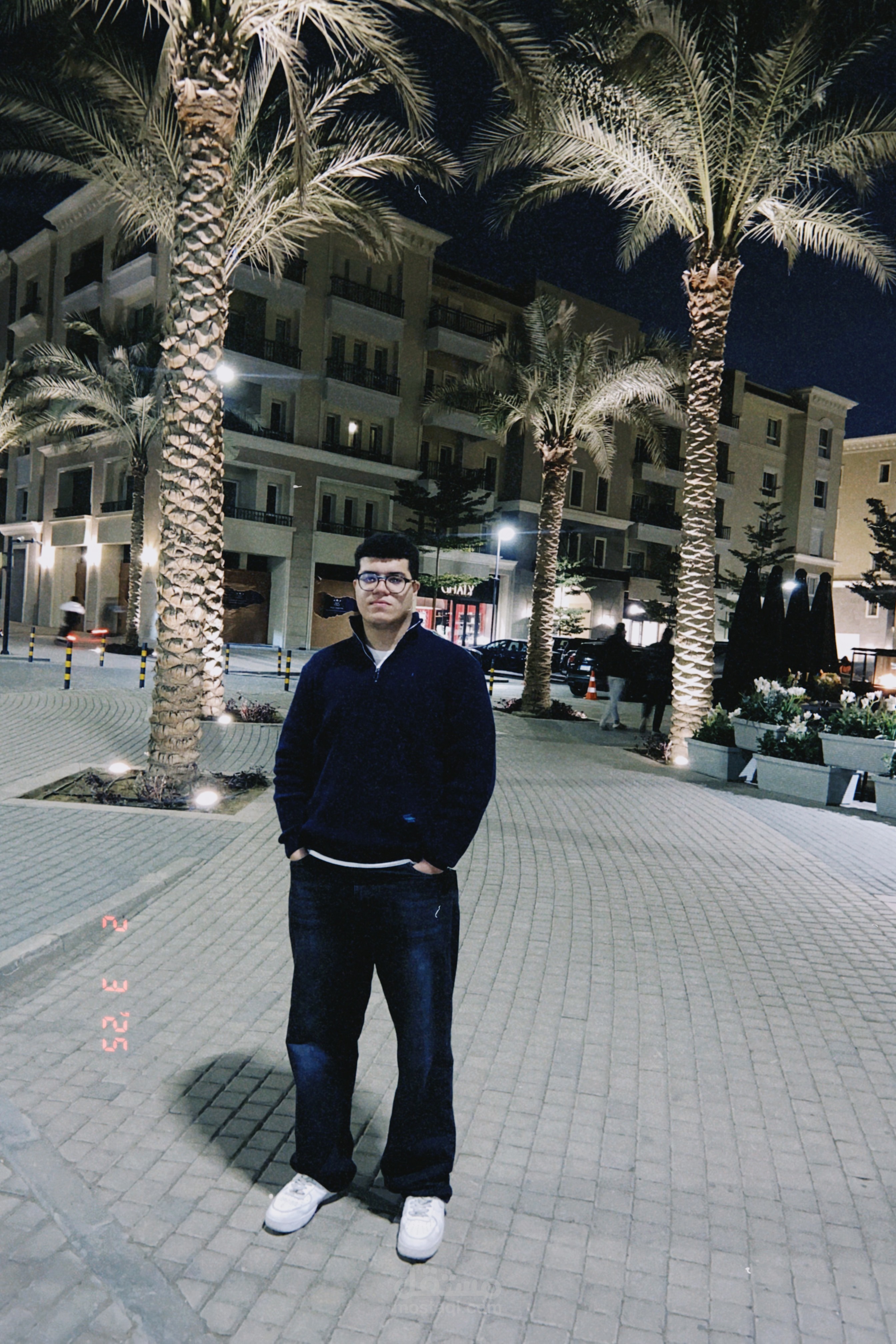 محلل بيانات و إنشاء ويب سايت