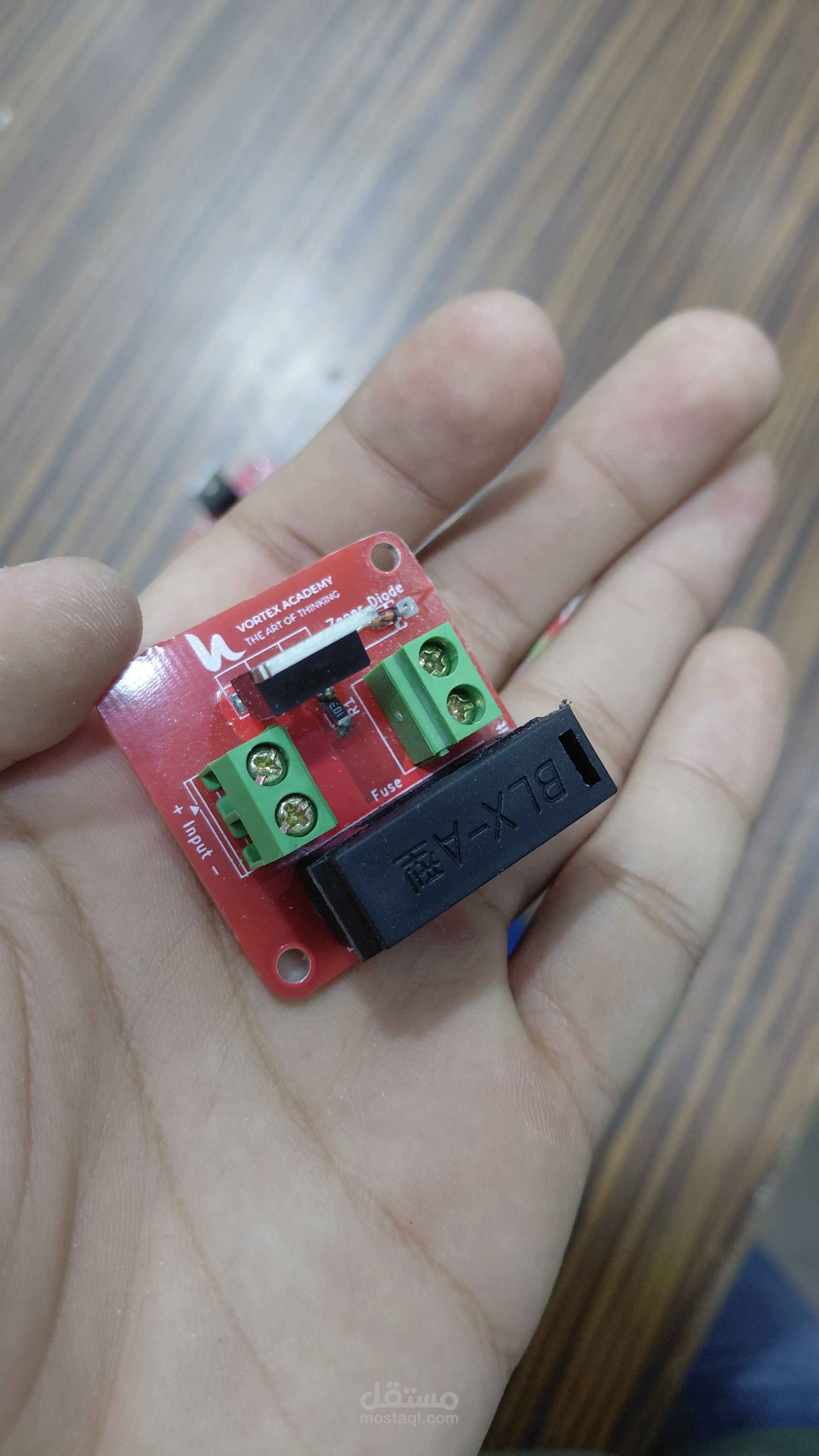 دائرة الCrowbar