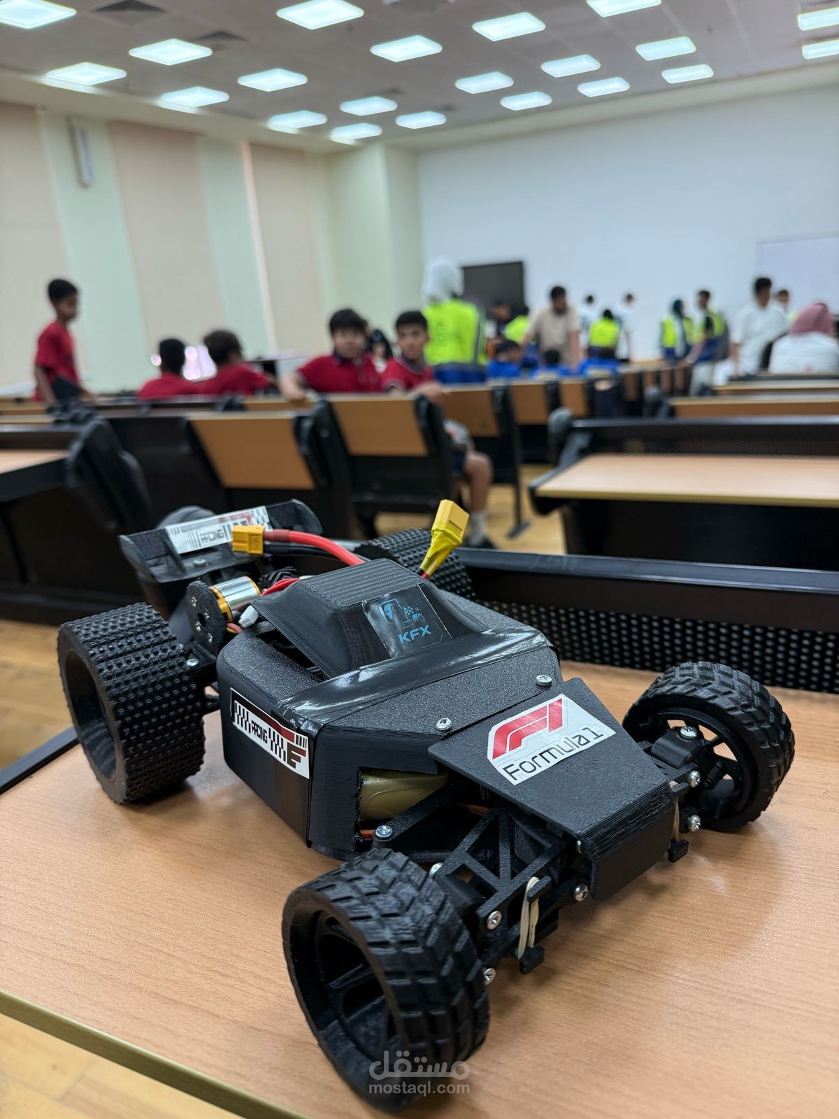 (Embedded Racing Robot with Performance Testing ( Arduino