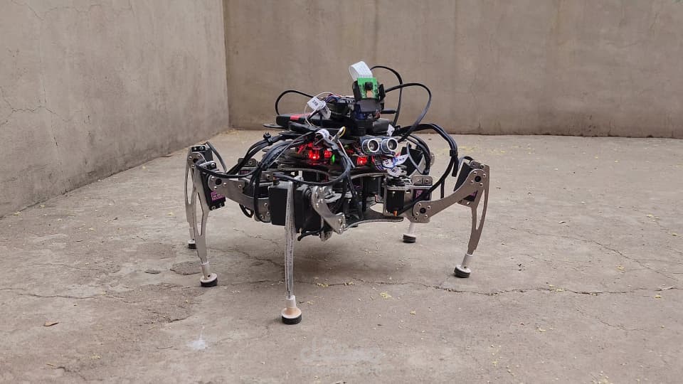 الروبوت العنكبوتي سداسي الارجل ذو التحكم الذكي