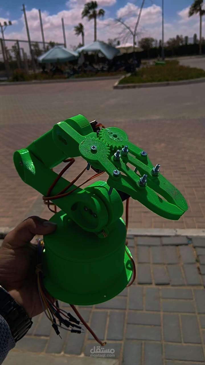 تصميم ذراع روبوت