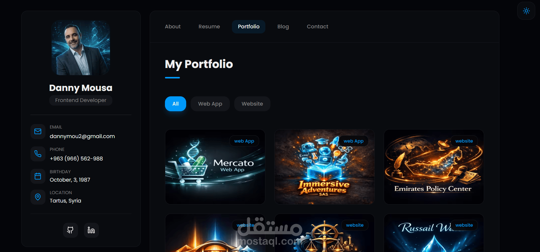 البورتفوليو الخاص فيه وفيه نبذة عن كل أعمالي