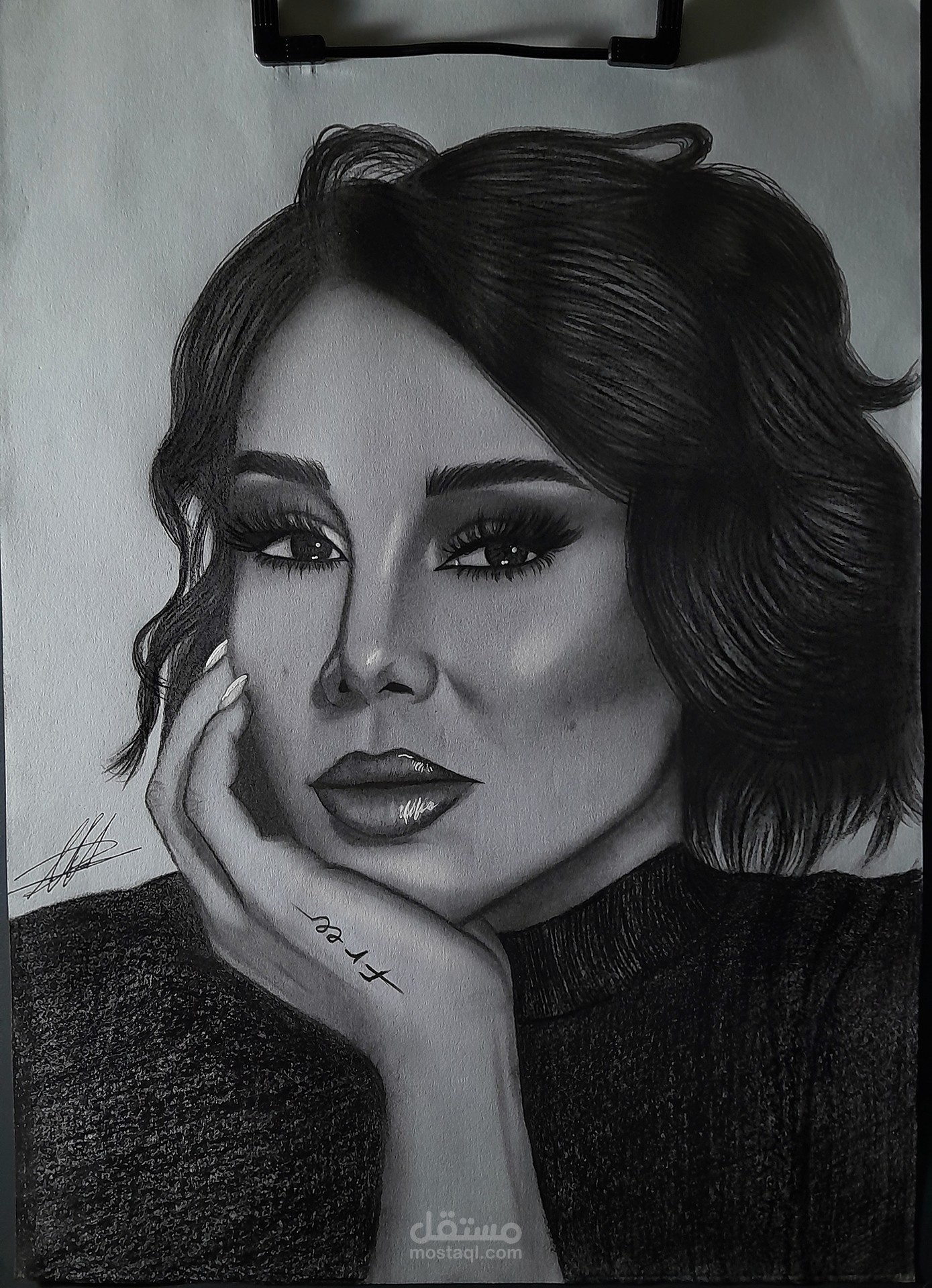 رسم بورتريه واقعي كلاسيكي للفنانة كاريس بشار