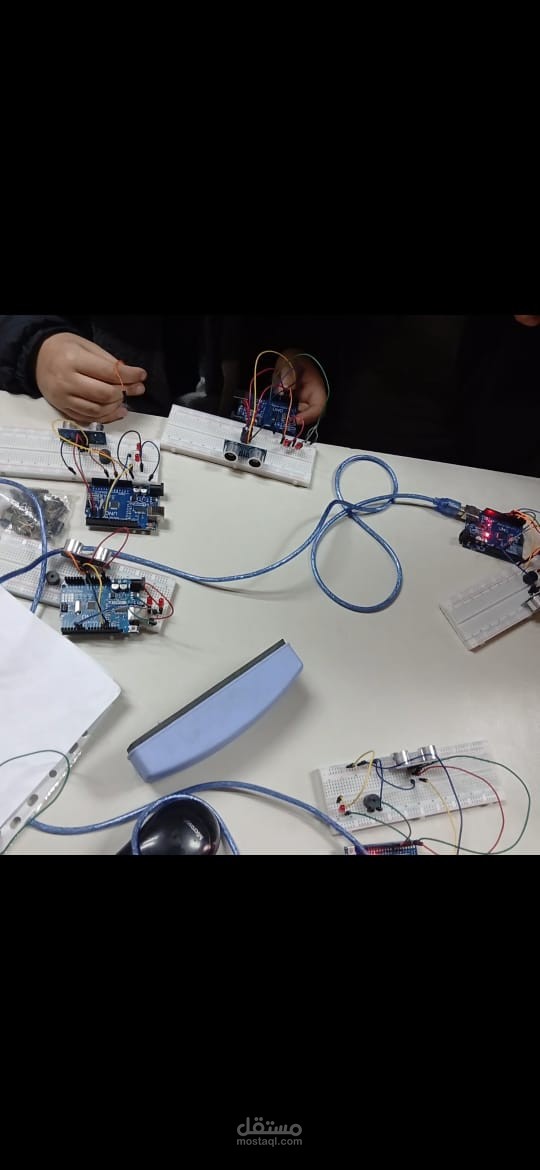 حاجز مرور آلي باستخدام Arduino وحساس Ultrasonic