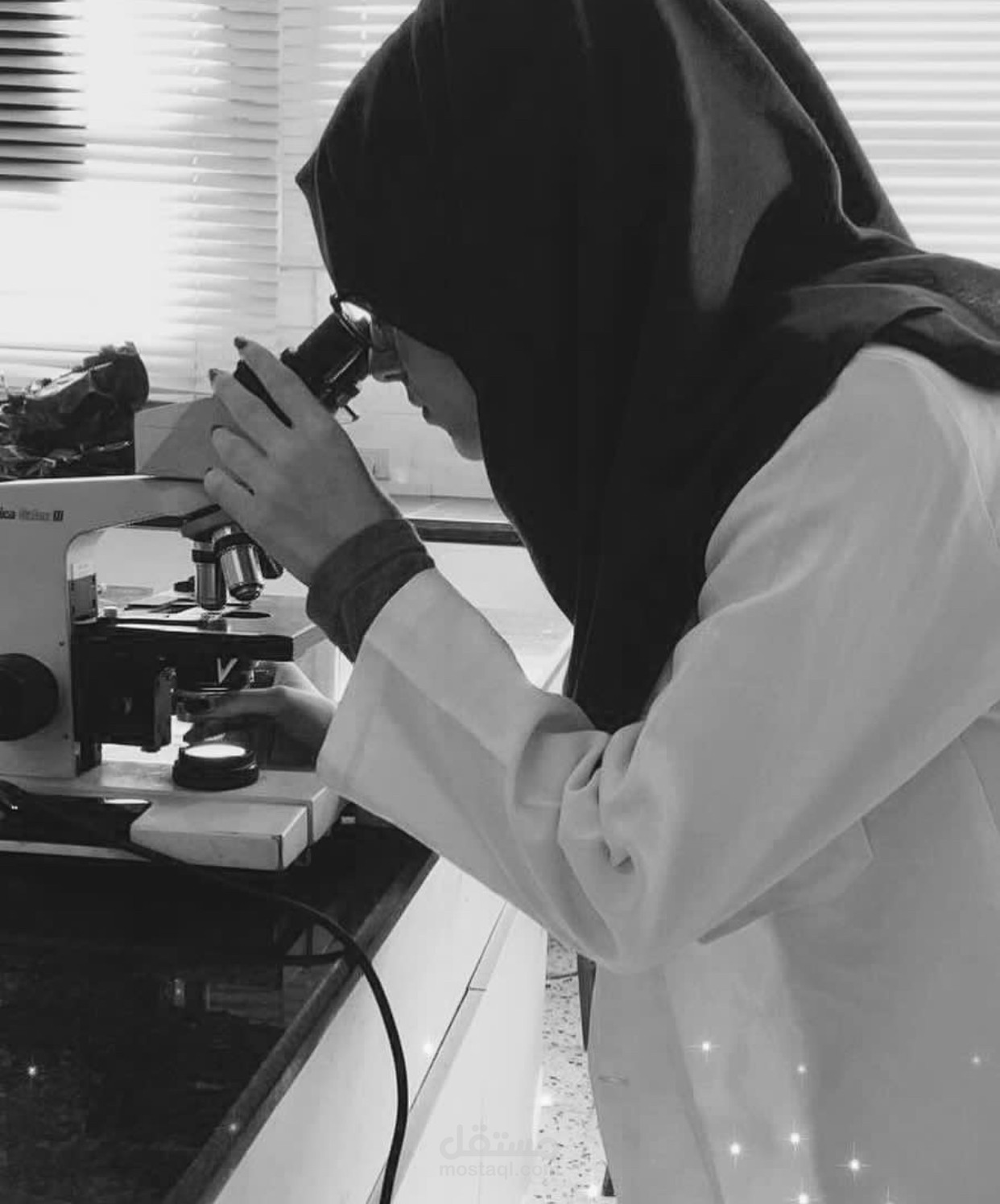 مقال طبي متخصص: الدليل الشامل للعناية بالبشرة الدهنية