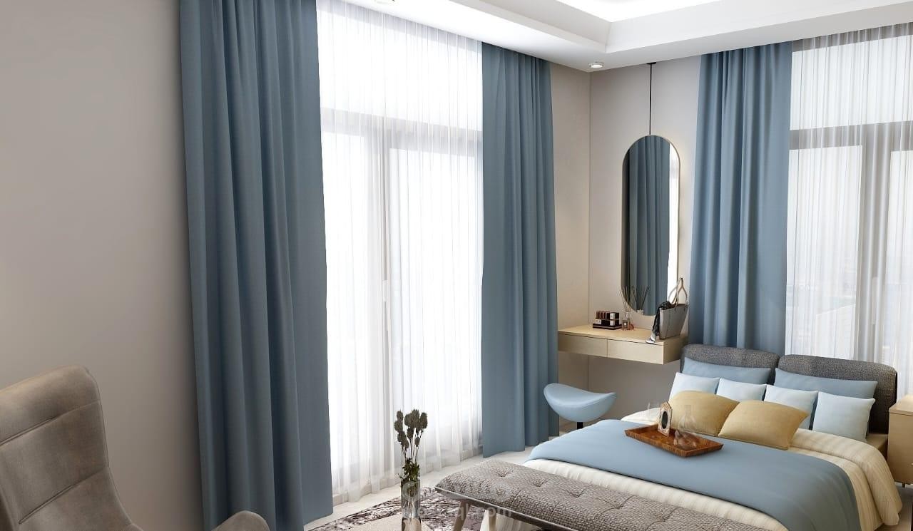تصميم داخلي لغرفة نوم رئيسية (Master Bedroom) بأسلوب مودرن هادئ.