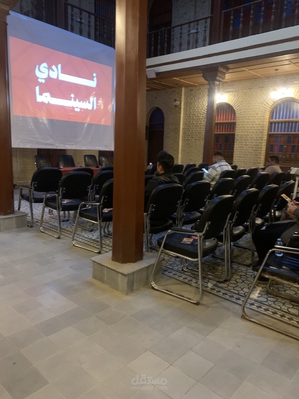 مدير نادي السينما (عمل موسمي)