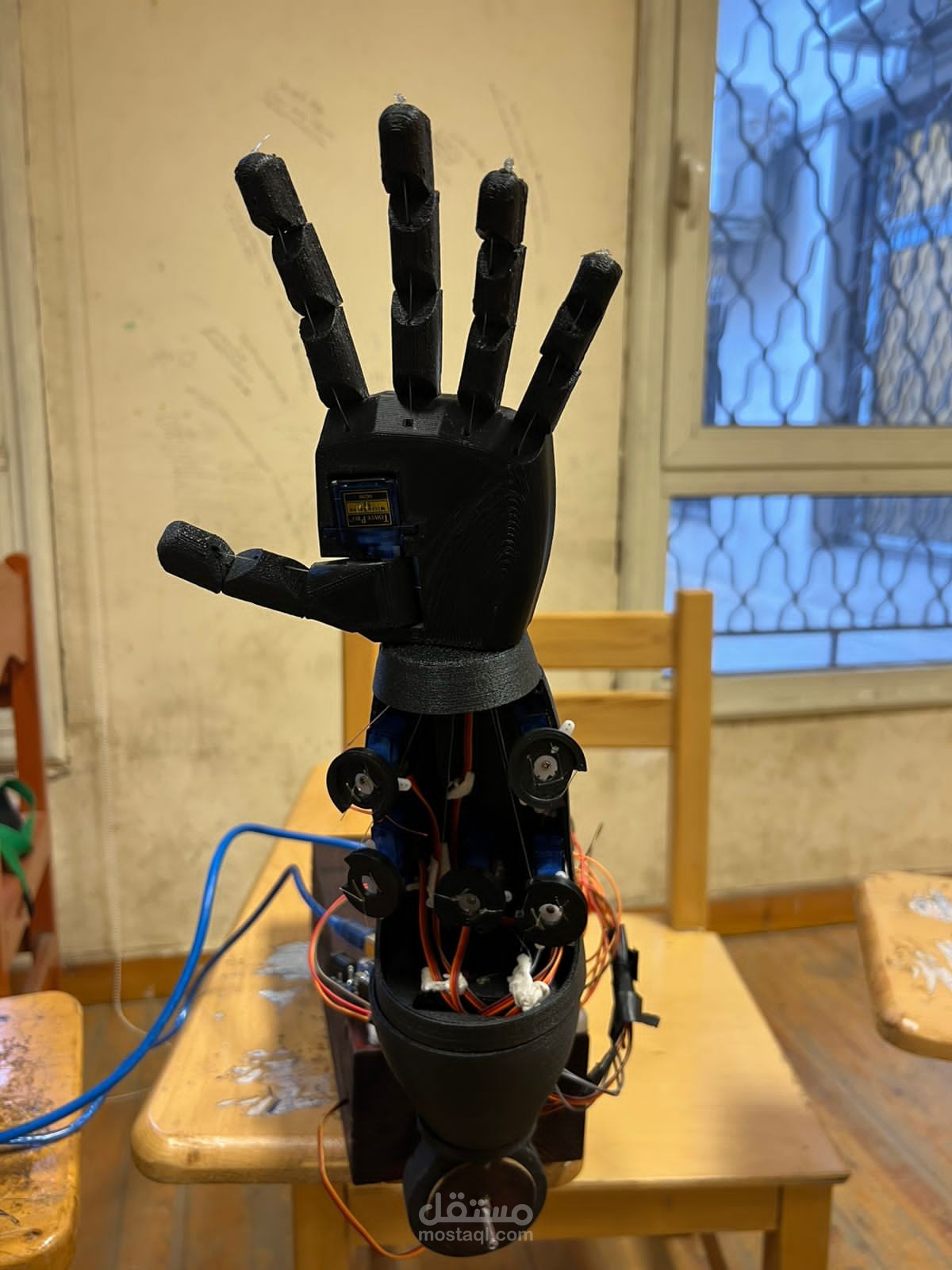 Multifunction_humanoid_arm