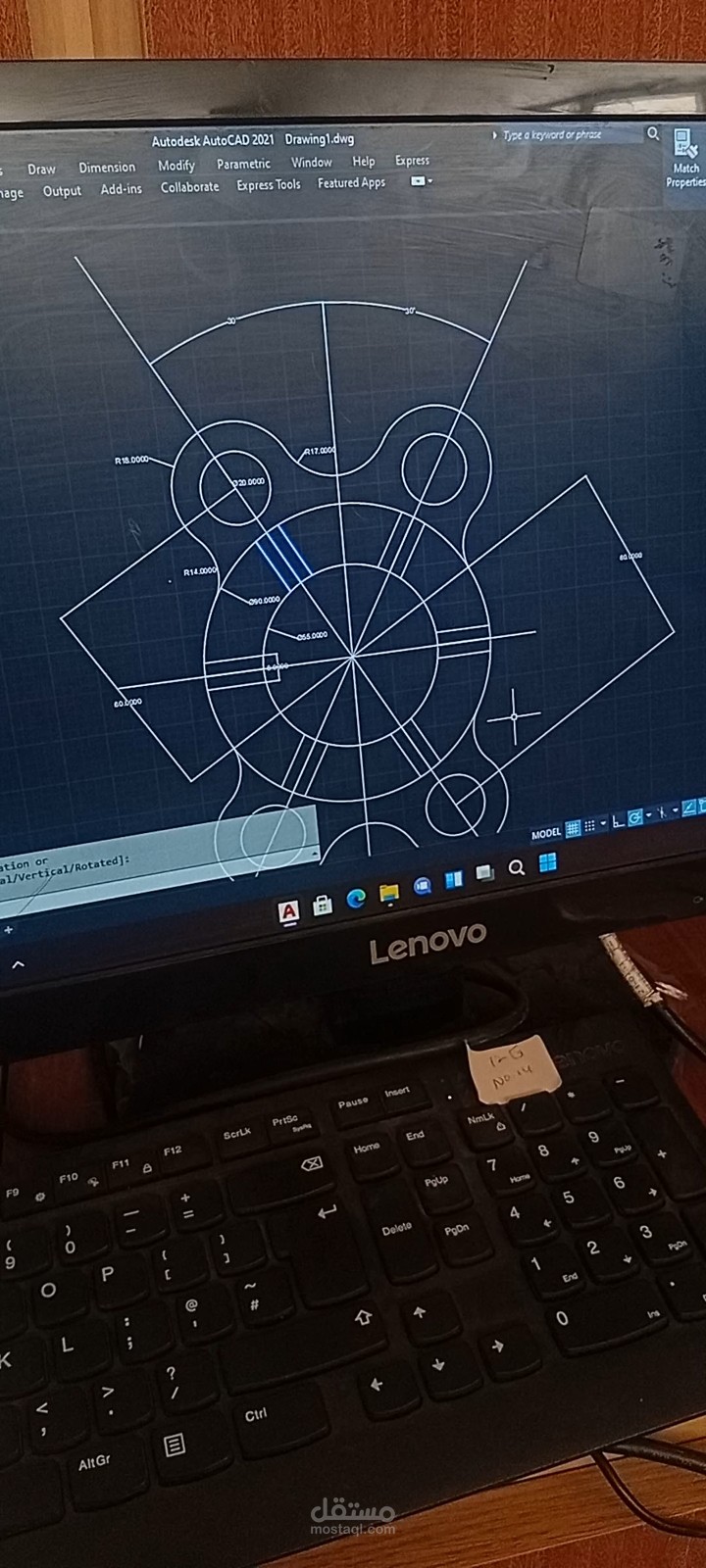 رسم وتصميم قطاع ميكانيكي متناظر بدقة عالية باستخدام AutoCAD