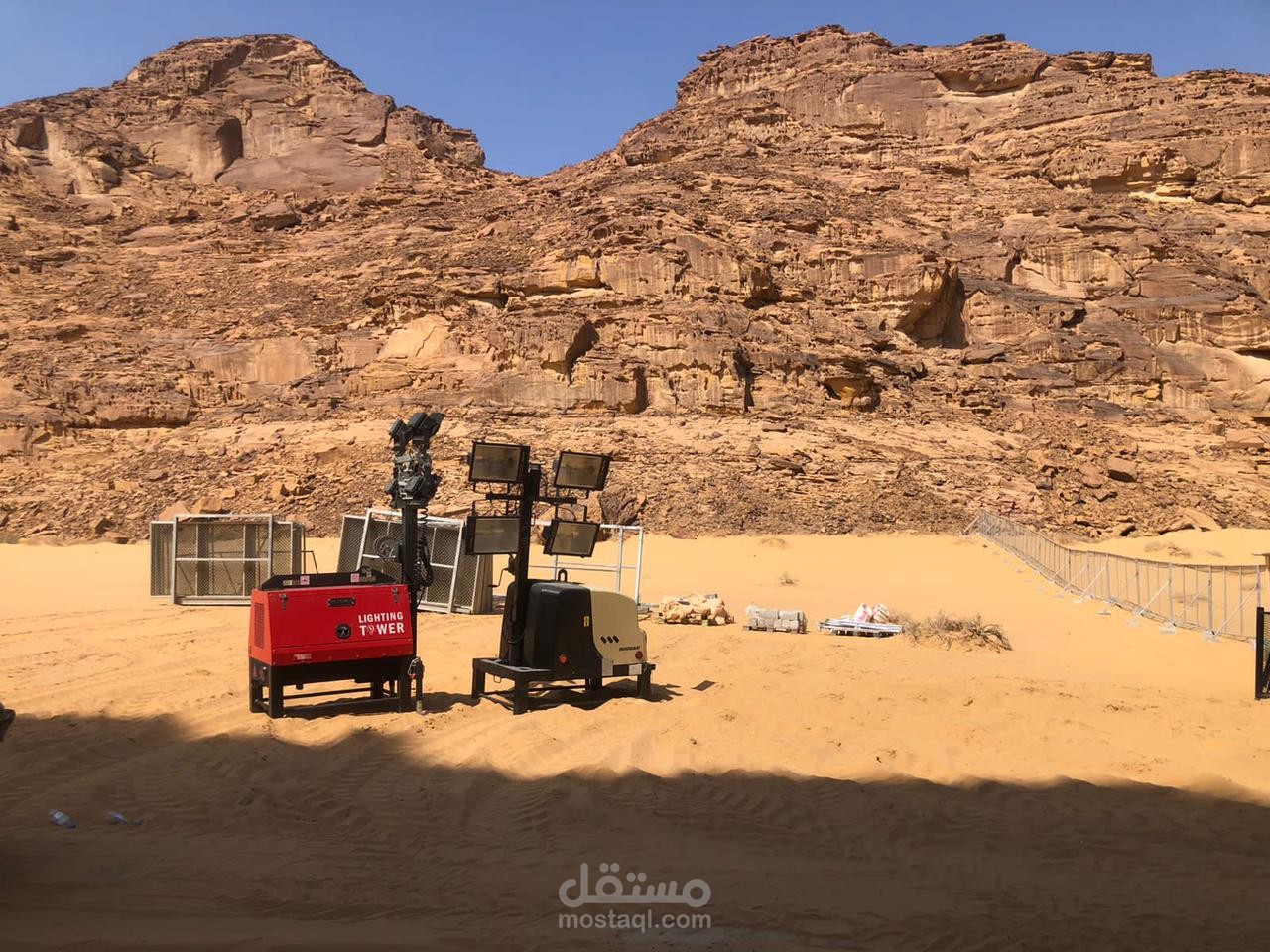 تنفيذ أعمال البنية التحتية ومواقف المركبات لفعالية AZIMUTH