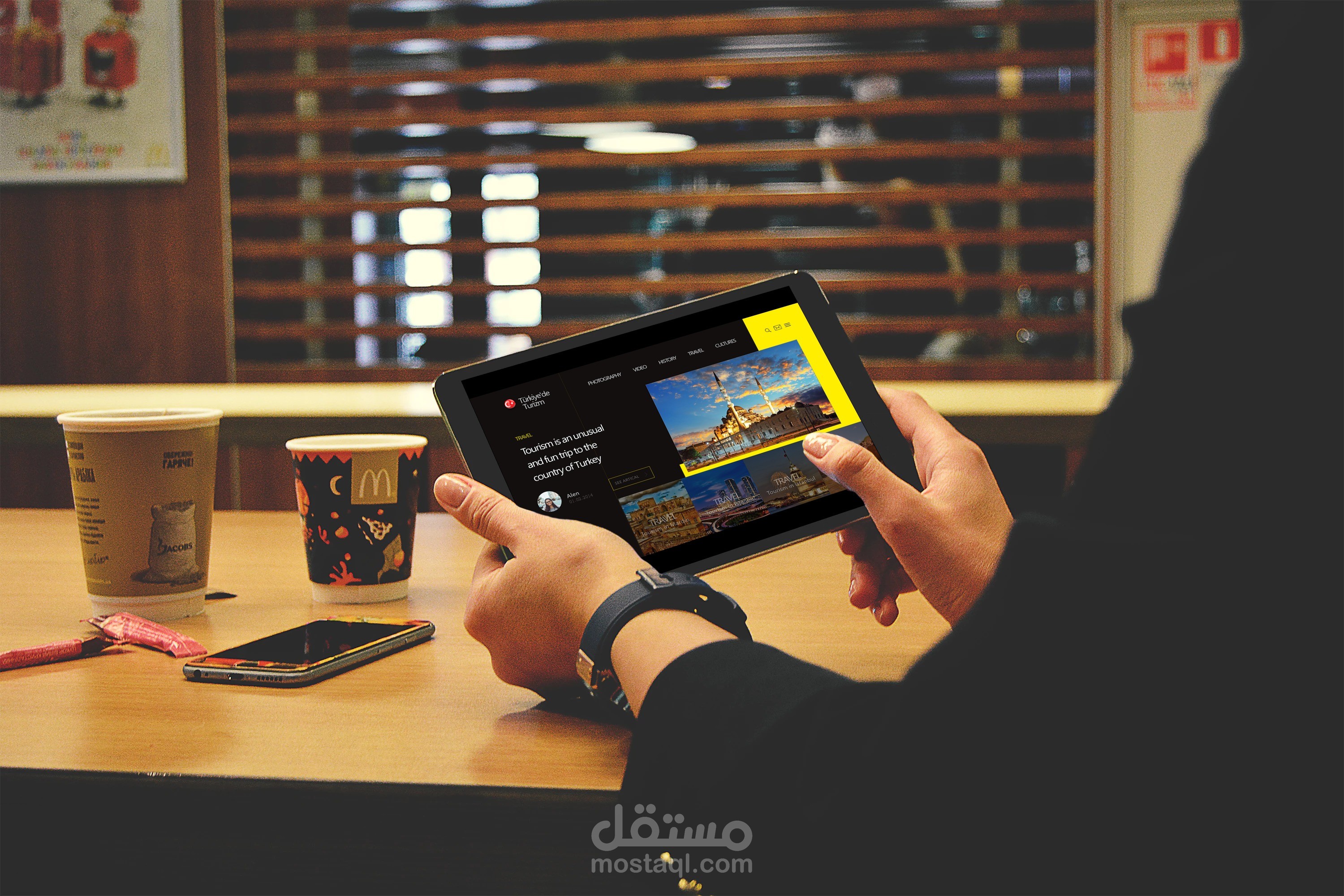 تصميم تجربة و واجهة المستخدم UIUX