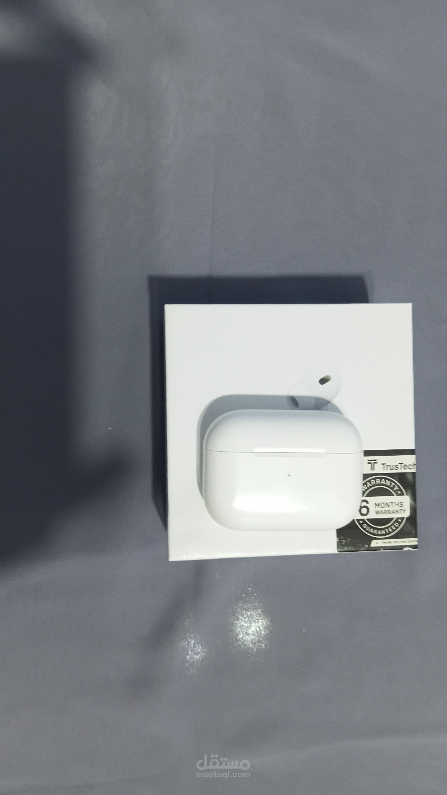 اعلان airpods pro