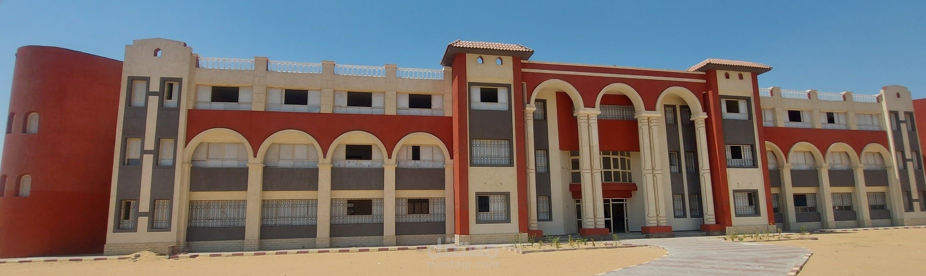حصر كميات و تنفيذ مجمع خدمى بمدينة أكتوبر الجديدة (مدرسة 42 فصل - وحدة صحية - حضانة -مول تجارى )