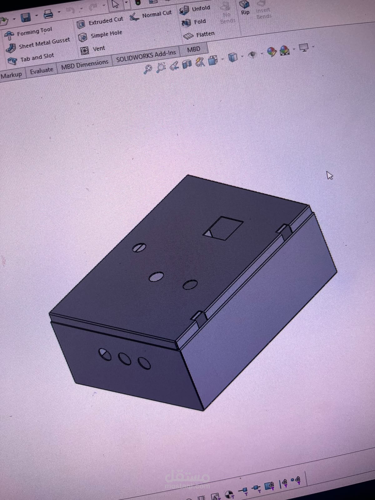 تصميم لوحة تحكم كهربائية (Electrical Control Panel) باستخدام SolidWorks Sheet Metal