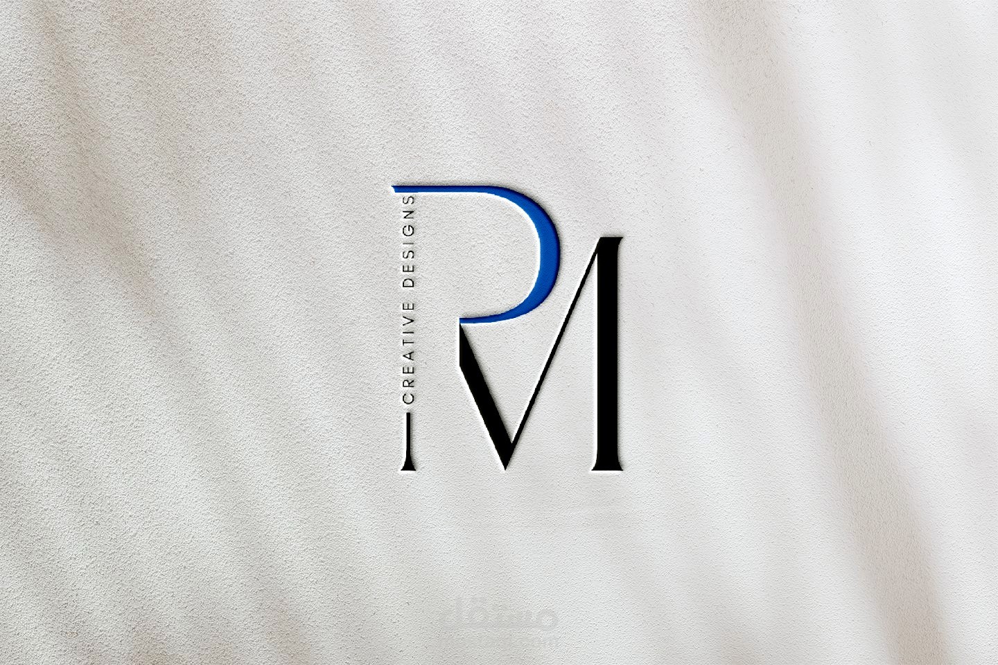 لوجو لشركة creative designs RM