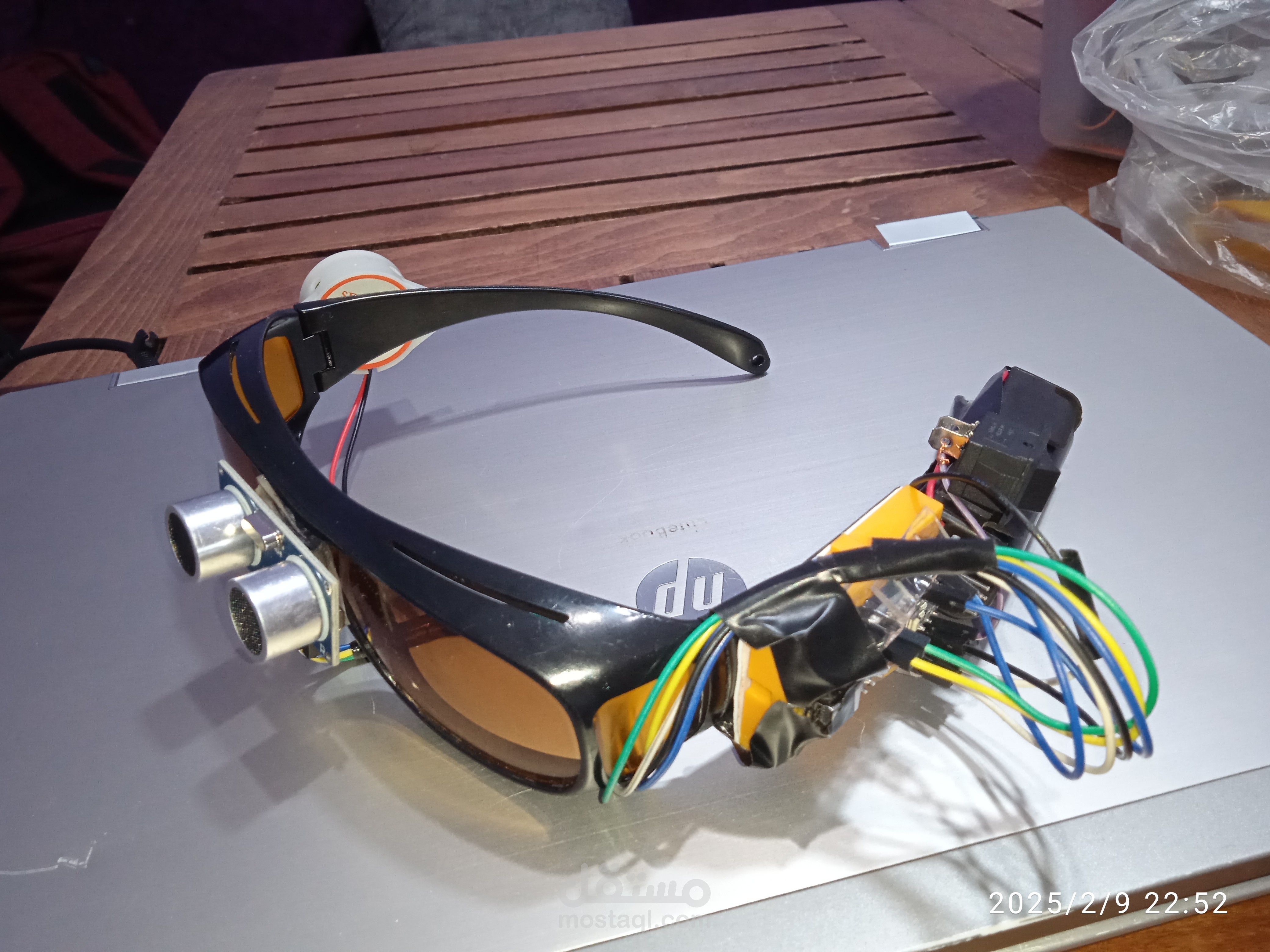 نظارة ذكية لمساعدة المكفوفين على تجنب العوائق باستخدام Arduino