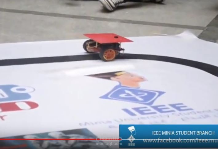 برمجة الروبوتات المتحركة والمتحكمات الدقيقة لعمل روبوت متتبع الخط