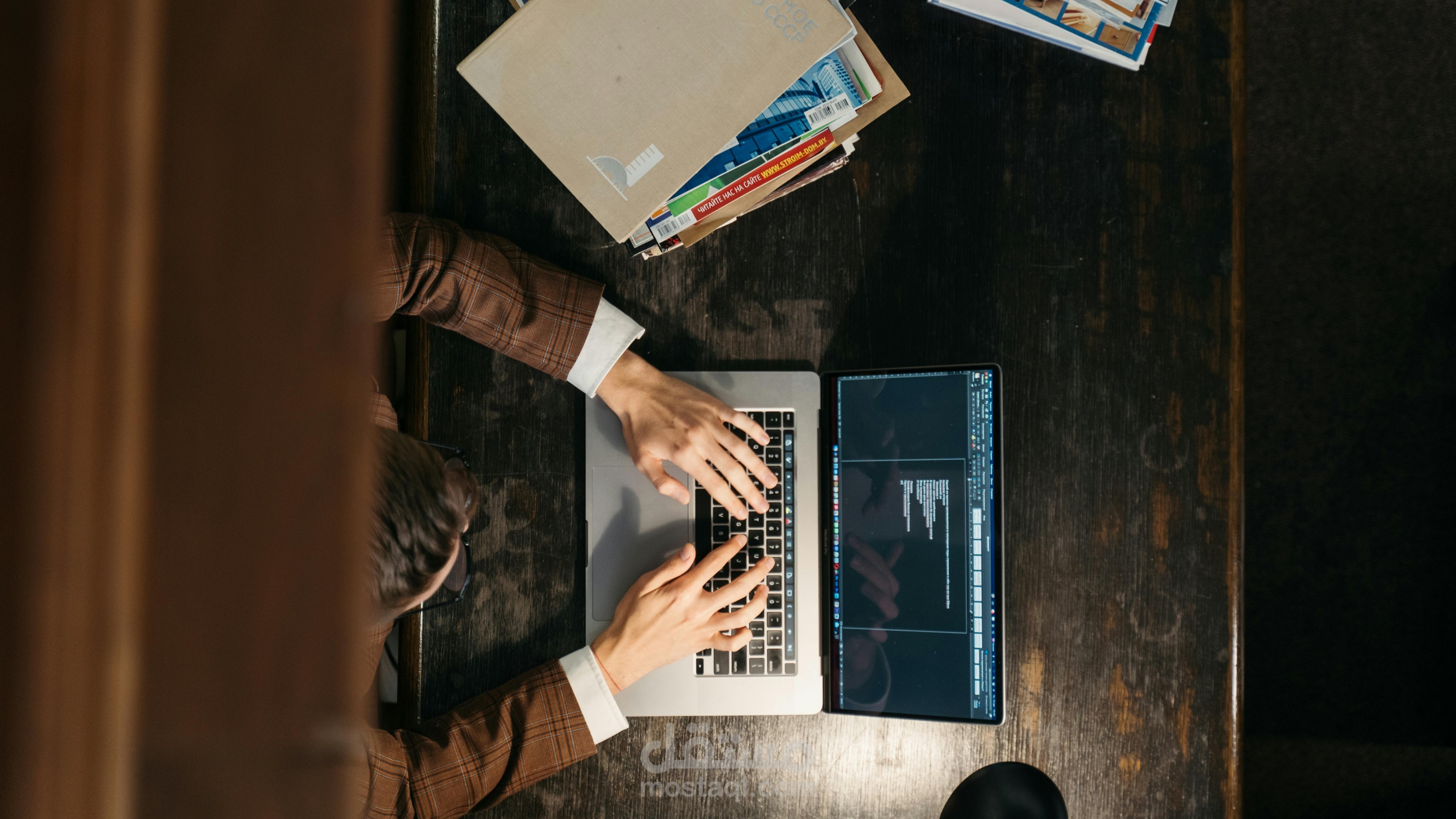 كتابة المحتوى بالعربية والإنجليزية