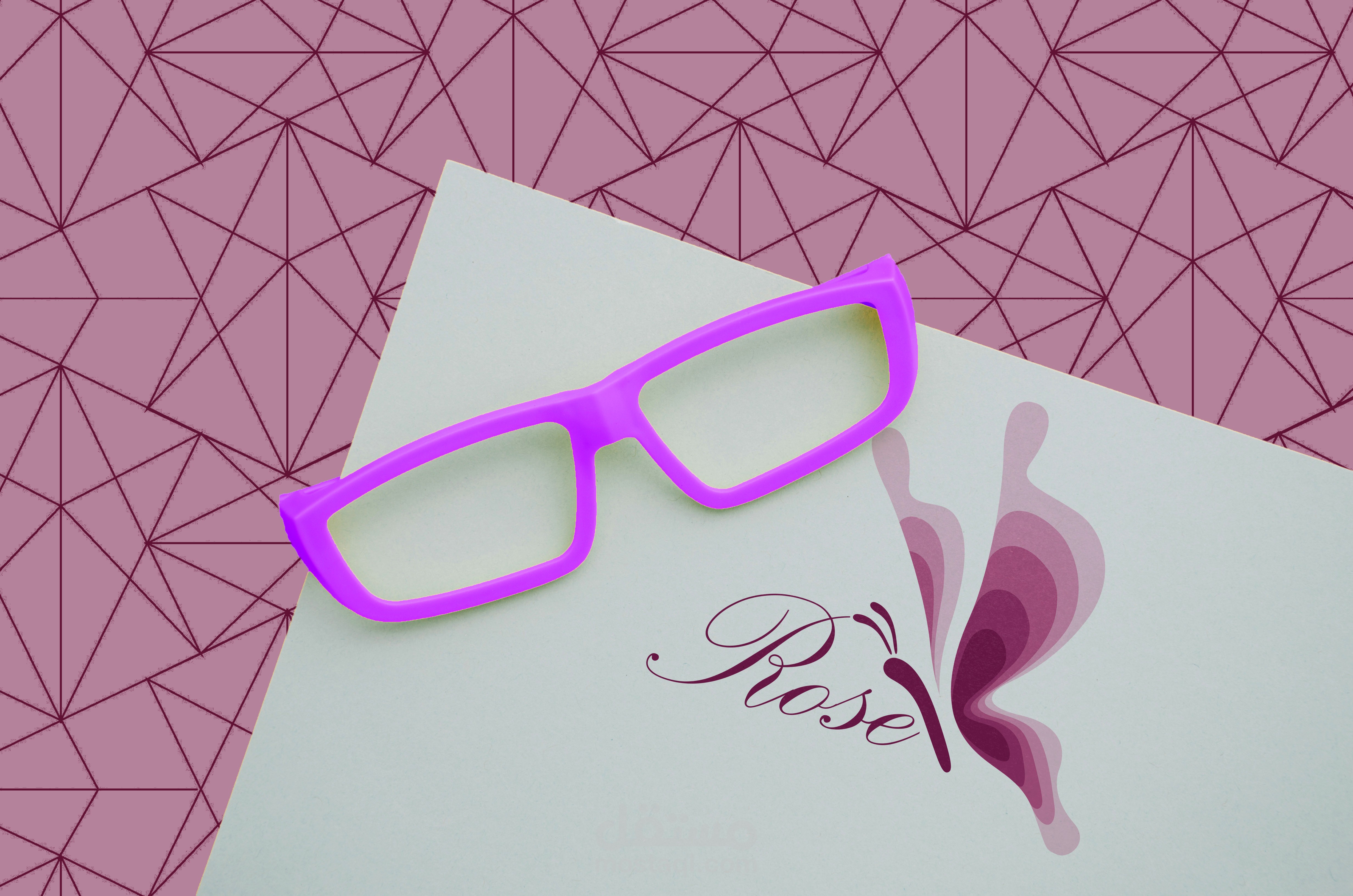 تصميم شعار لمركز تجميل