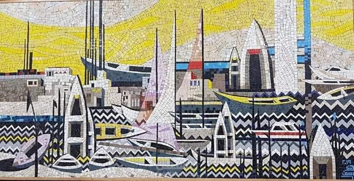 مشروع تخرجي بعنوان العلاقات الهندسيه و التشكيل بالمراكب ف التصميم