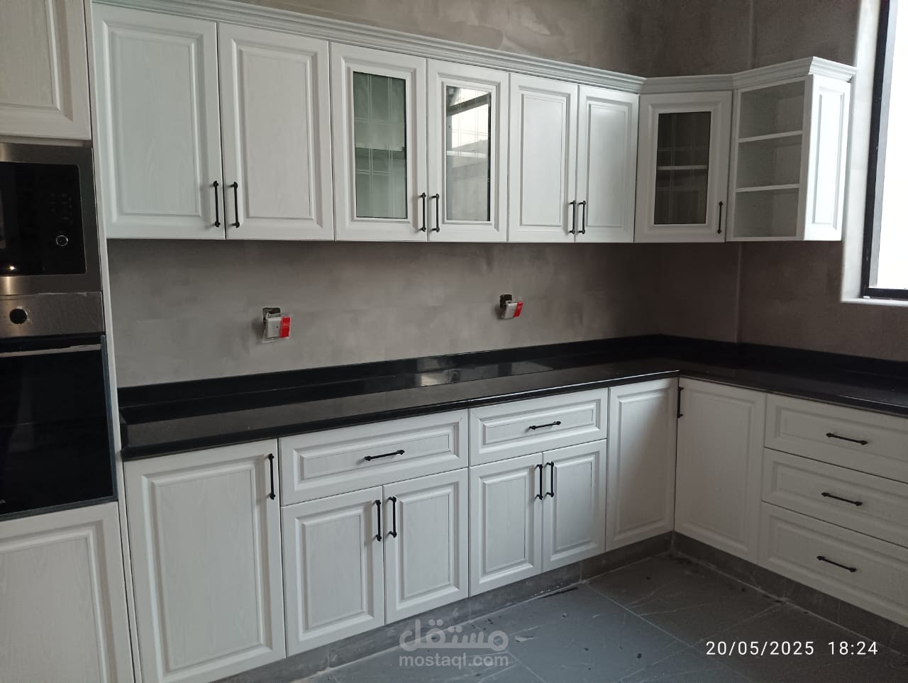 تصميم وتنفيذ مطبخ المونيوم كلاسيك