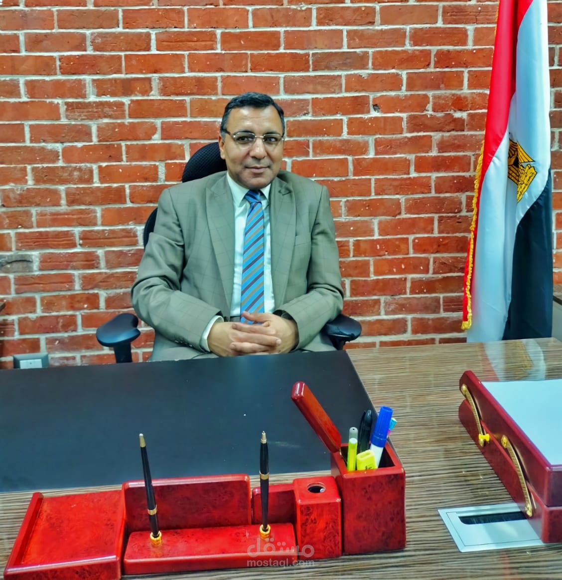 مكتب الدكتور محمد شلقامى