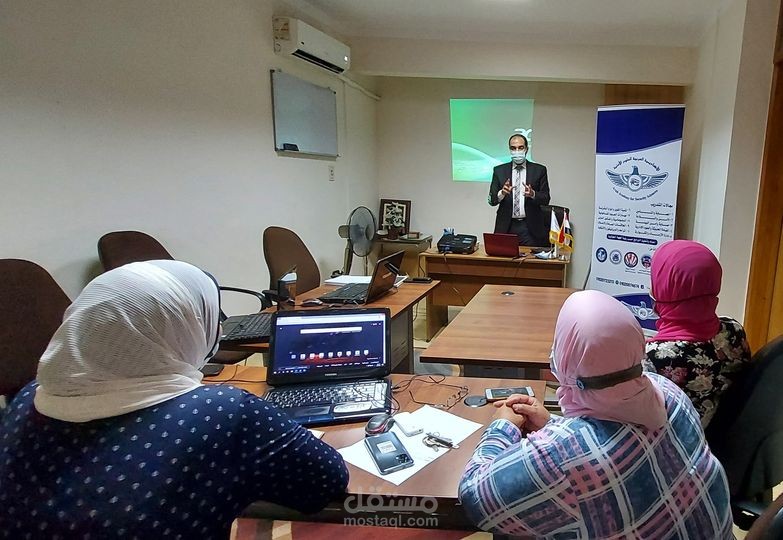 برنامج "الهوية الإلكترونية على السوشيال ميديا Personal Branding"