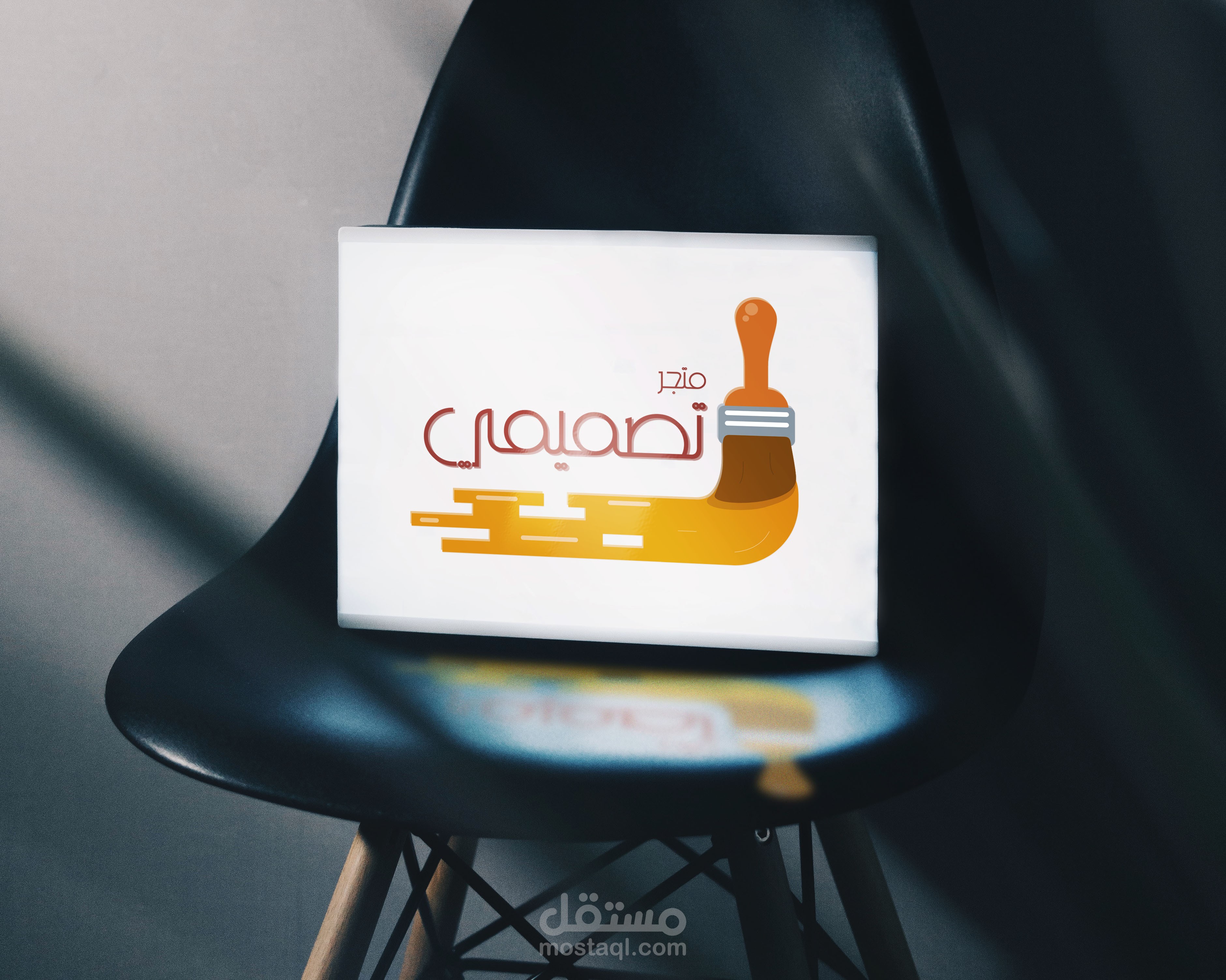 تصميم لوجو لمتجر إلكتروني خاص بتصميم التيشرتات