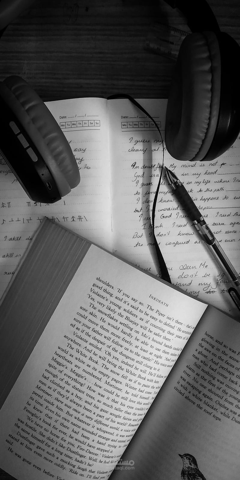 كتابة القصيرة والروايات