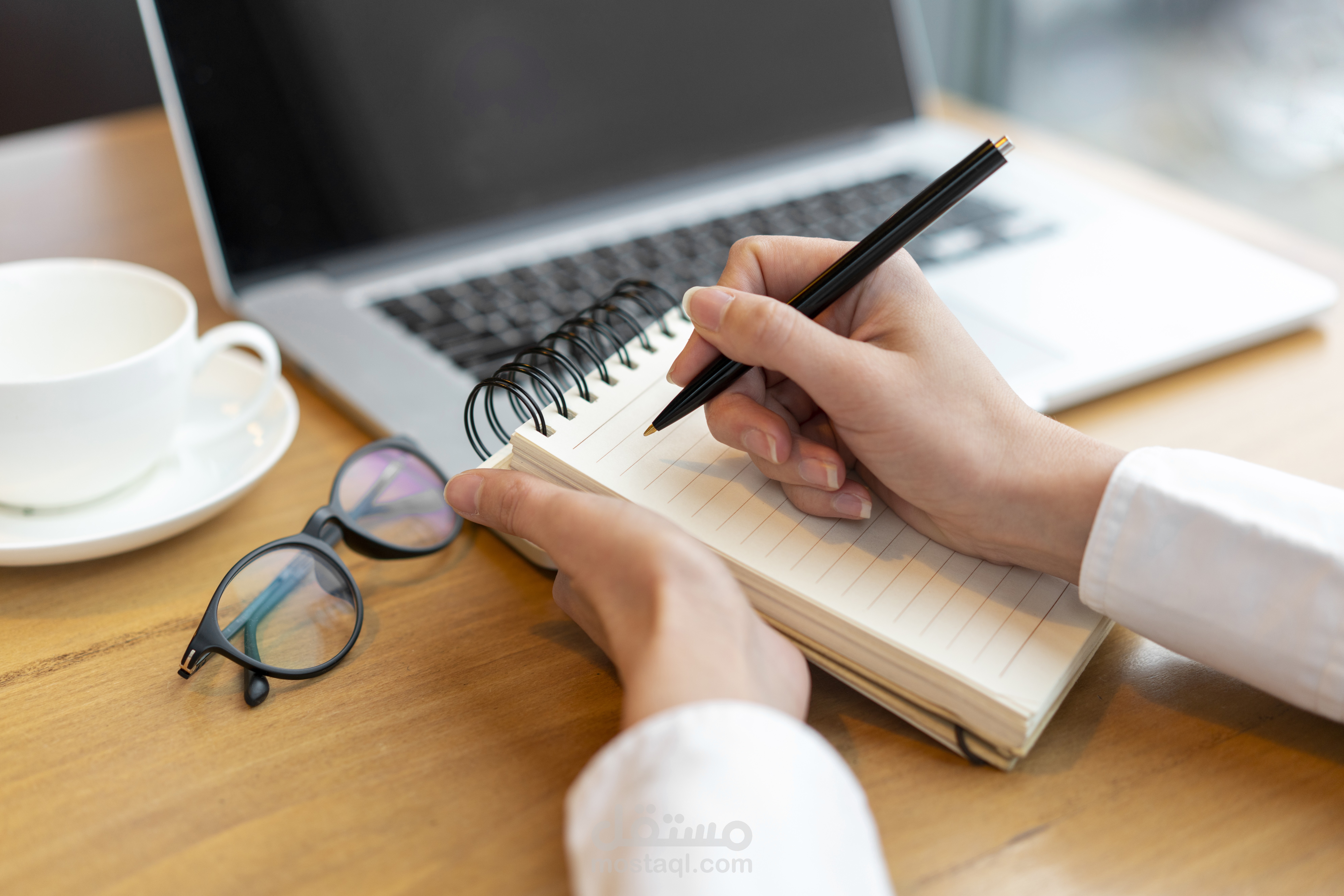 كتابة المقالات الحصرية والمتوافقة مع السيو
