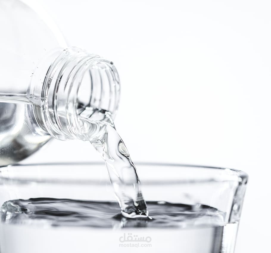 مقال ( فوائد شرب الماء الساخن على الريق )