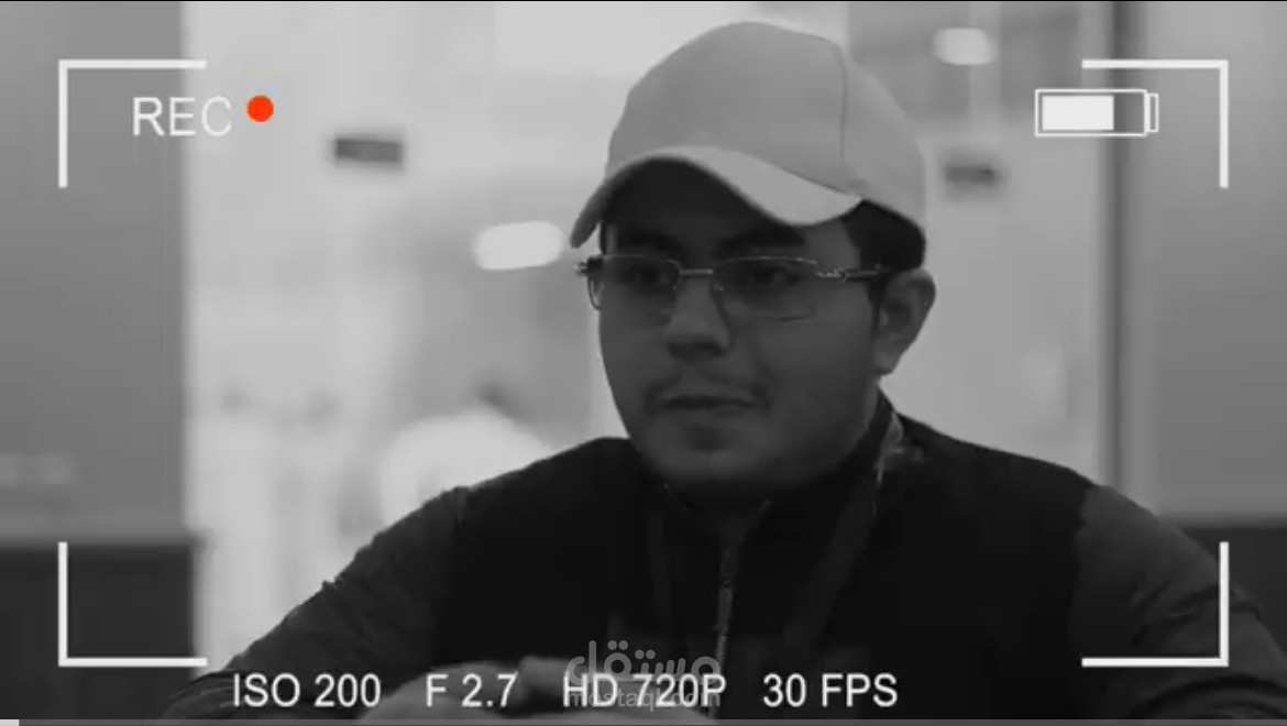 مونتاج يظهر انجازات مدرسة ثانوية بجدة