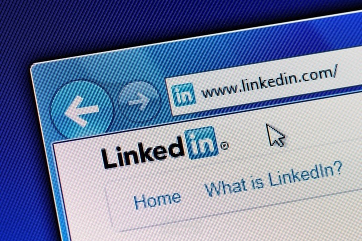 تحديث و بناء بروفايل LinkedIn شخصي و حسب الهدف المطلوب منه