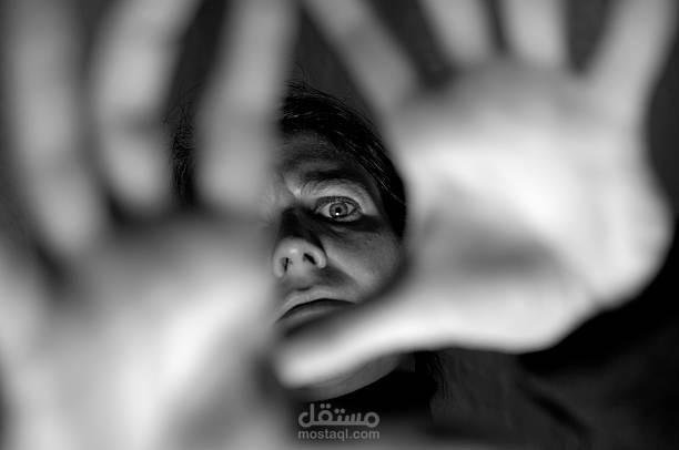 ترجمة ملخص ورقة علمية عن العلاقة بين العنف الجنسيّ للشريك الحميم وبين الإباحية