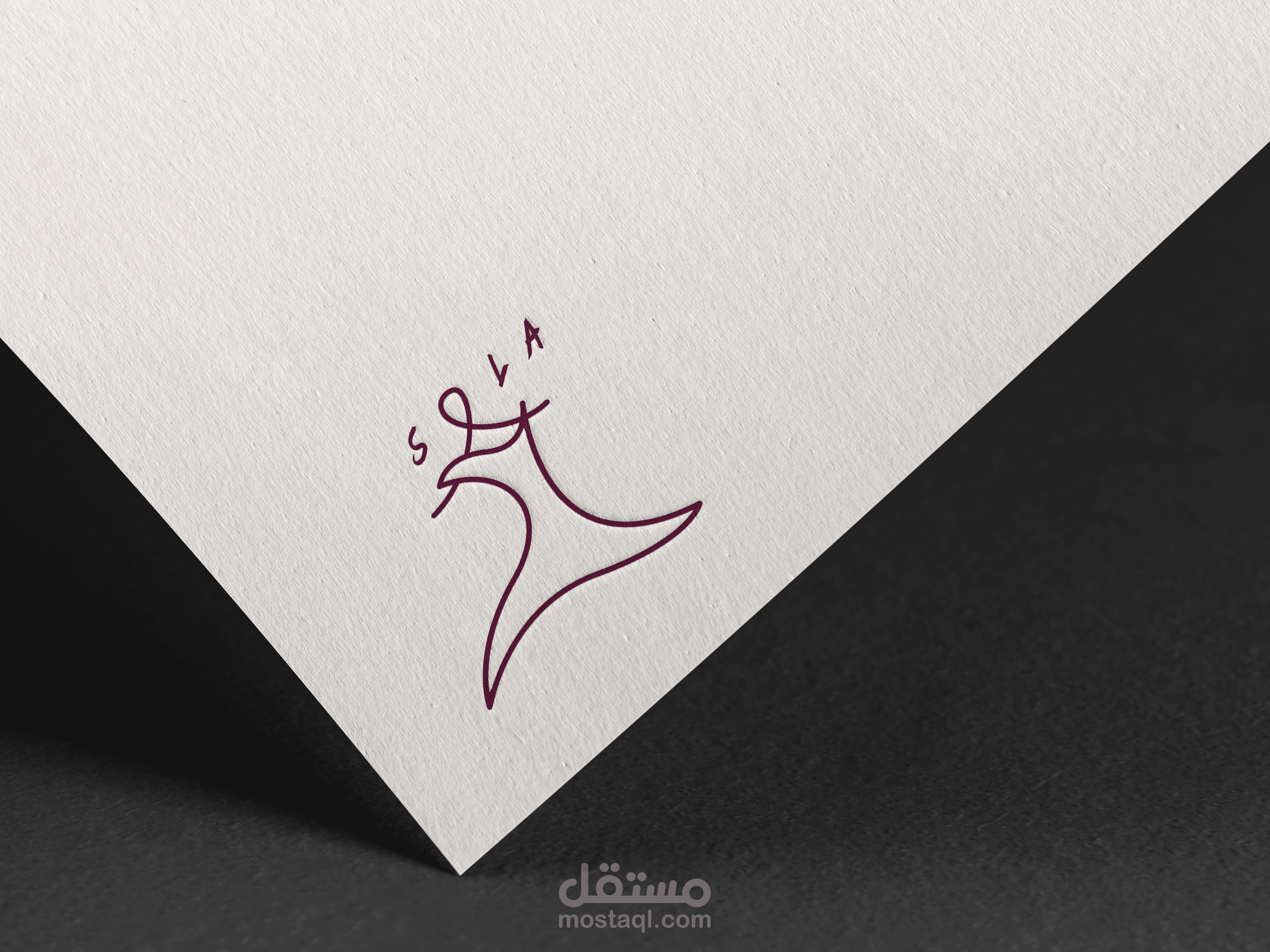 تصميم شعار لمصممة ازياء بأسم sola