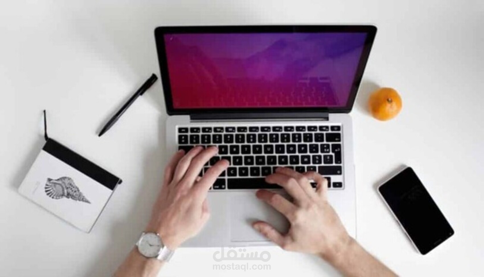 كتابة تقارير فنية أو إدارية احترافية (Technical / Administrative Reports)