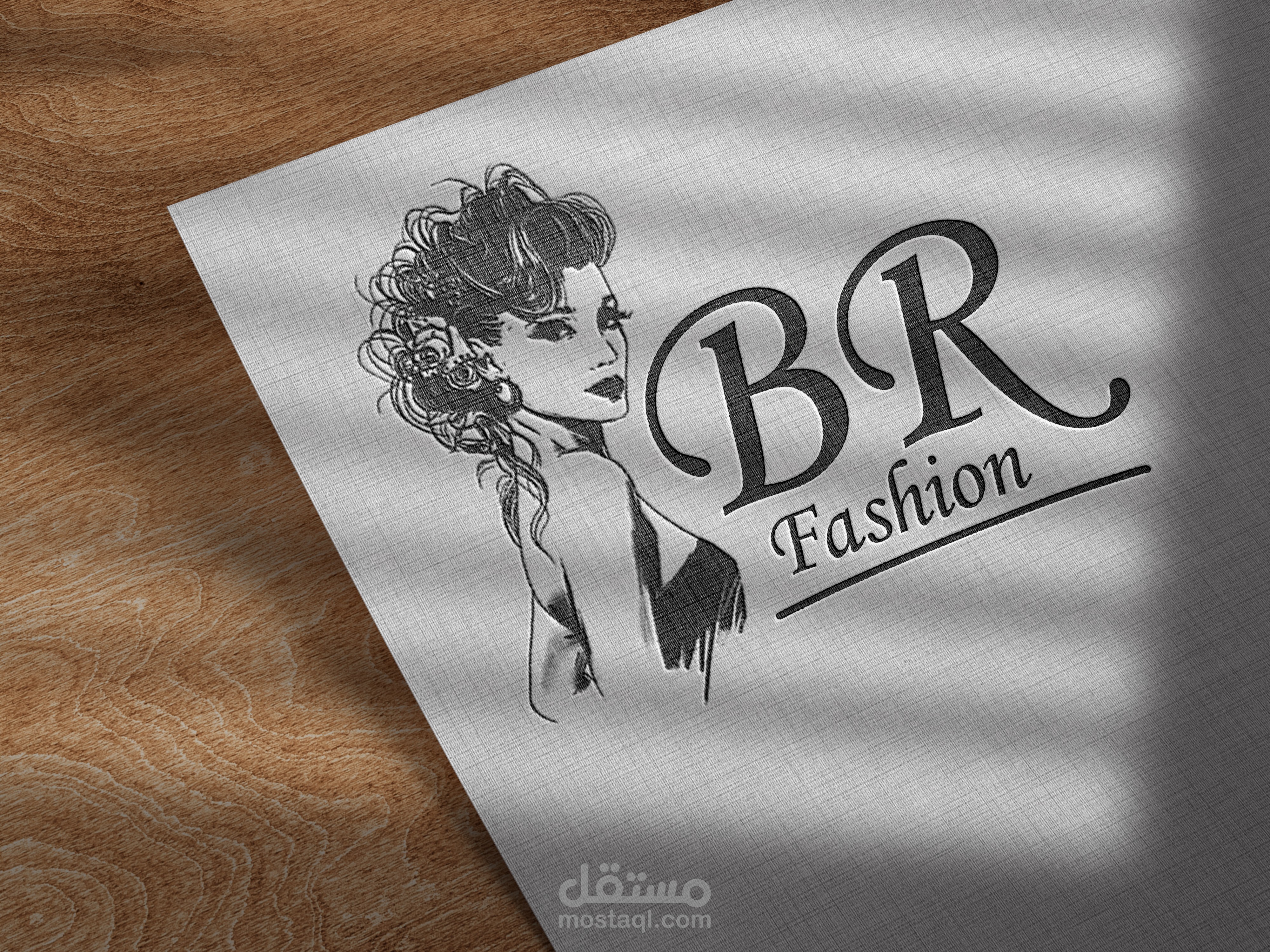 شعار ثاني لمتجر بيع ملابس نسائيه BR Fashion