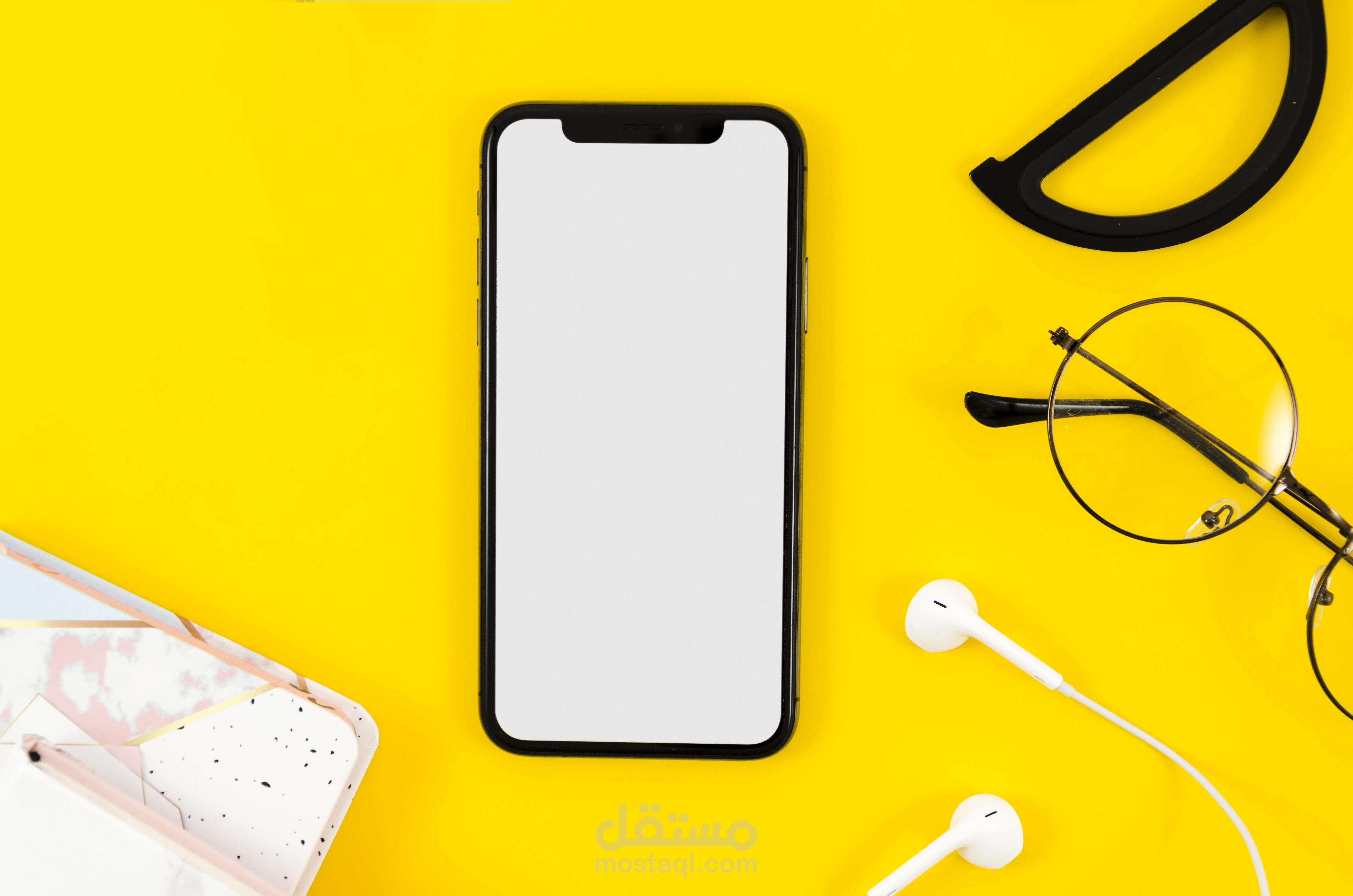 تصاميم موك اب  لتطبيقات الهواتف والمواقع واللوجوهات