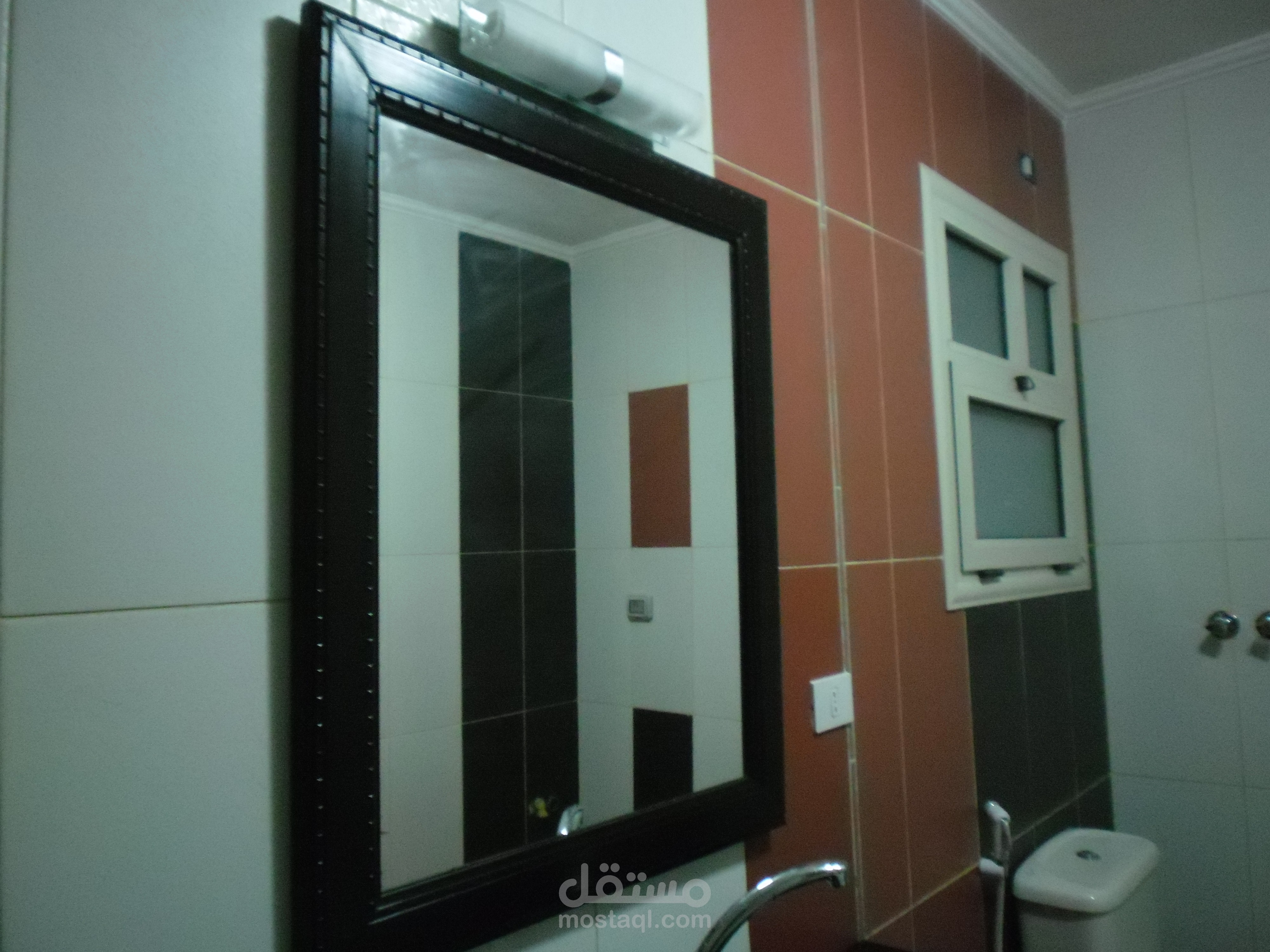 تصميم داخلى لحمام بوحدة سكنية