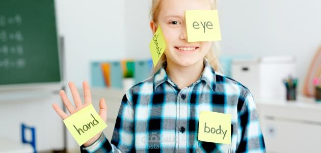 طالب لدي يعرف عن نفسه باللغة الإنجليزية
