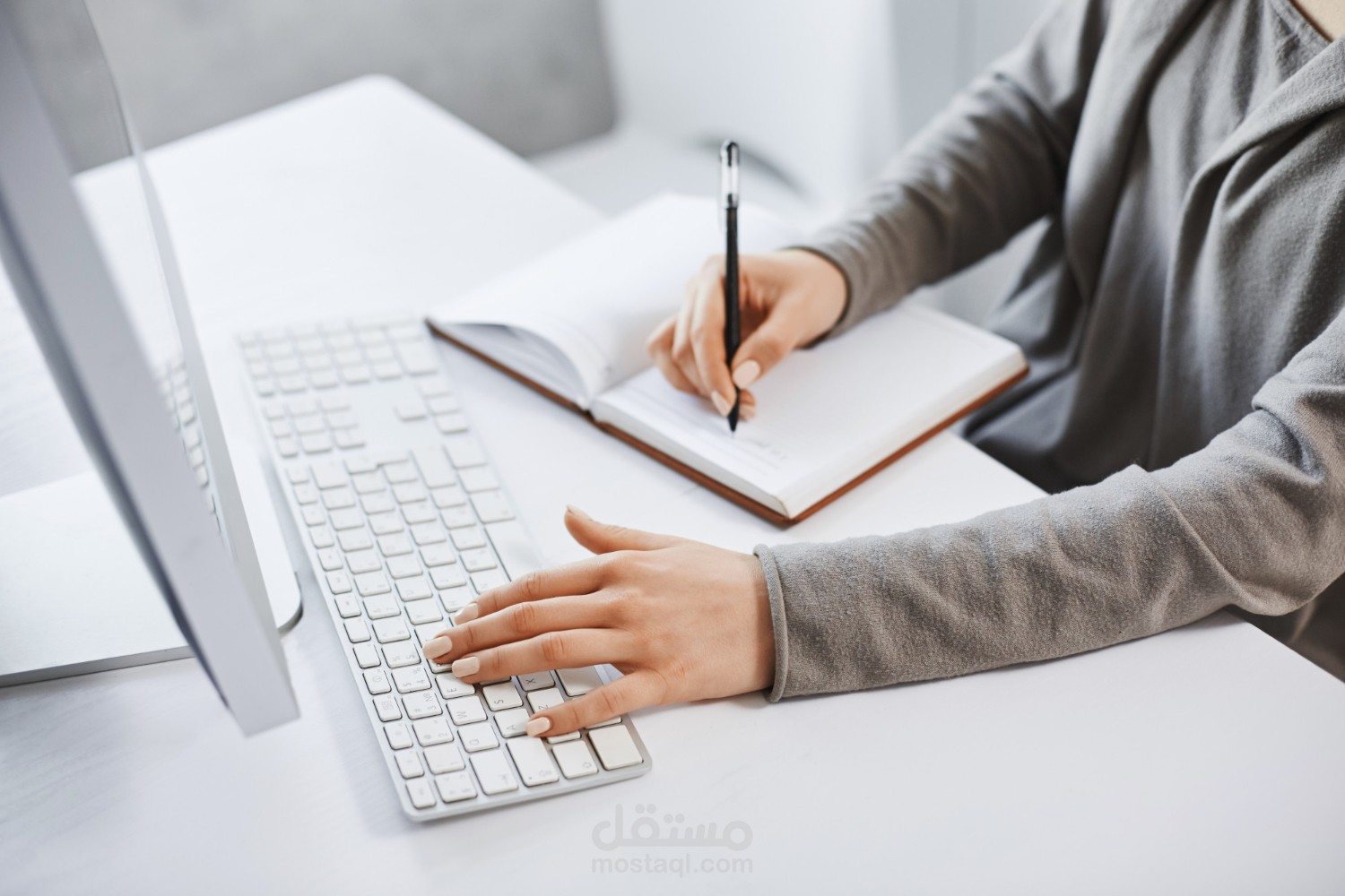 مقالة مالية متوافقة مع السيو  500 كلمة
