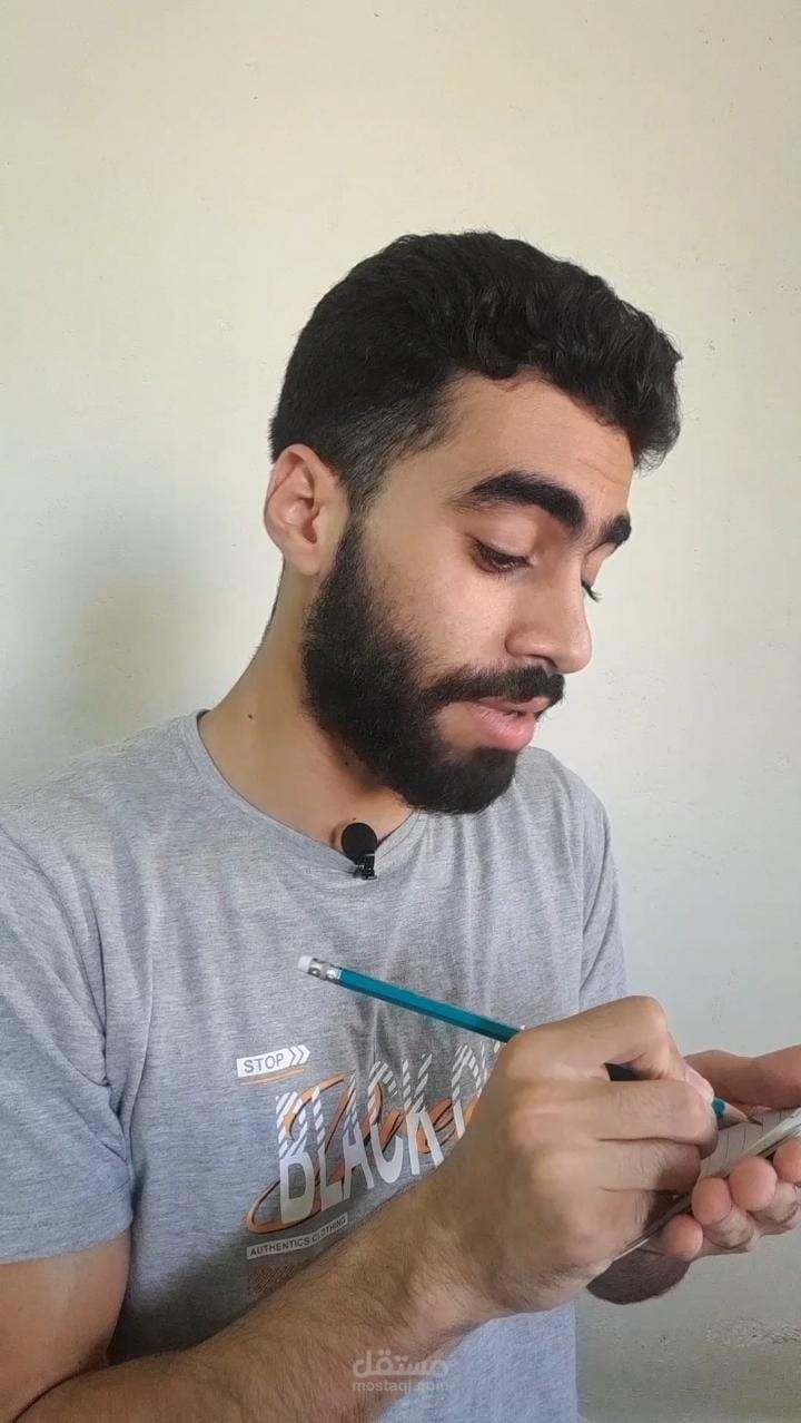 العمل كصانع محتوي مع مؤسسة فك الكلاكيع