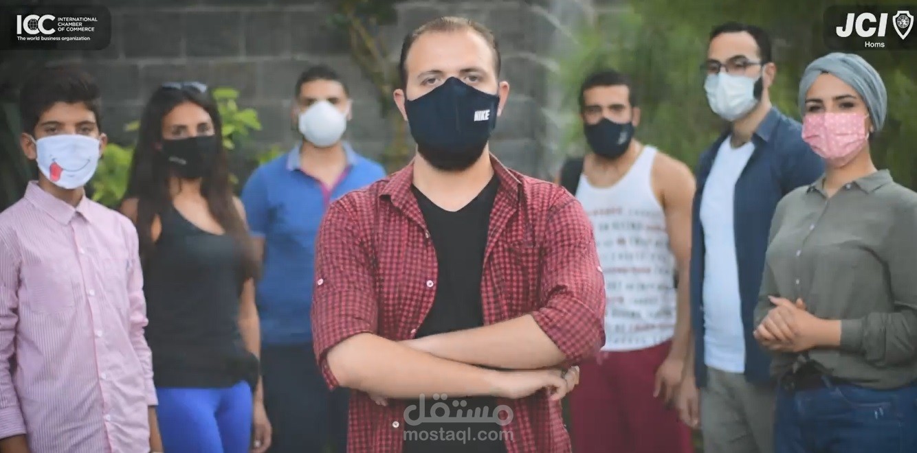 تصوير فيديو عن شخصية الكمامة