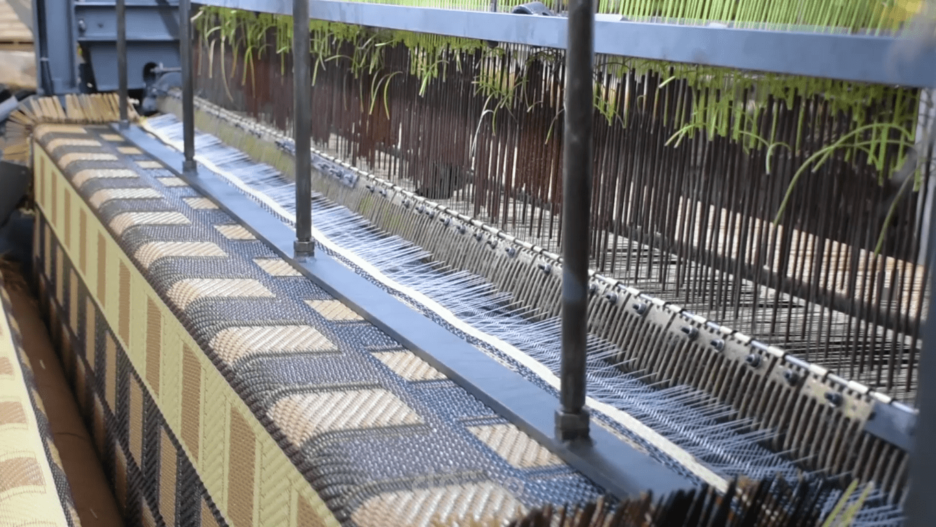 تصوير ومونتاج لعملية انتاج في احد المعامل