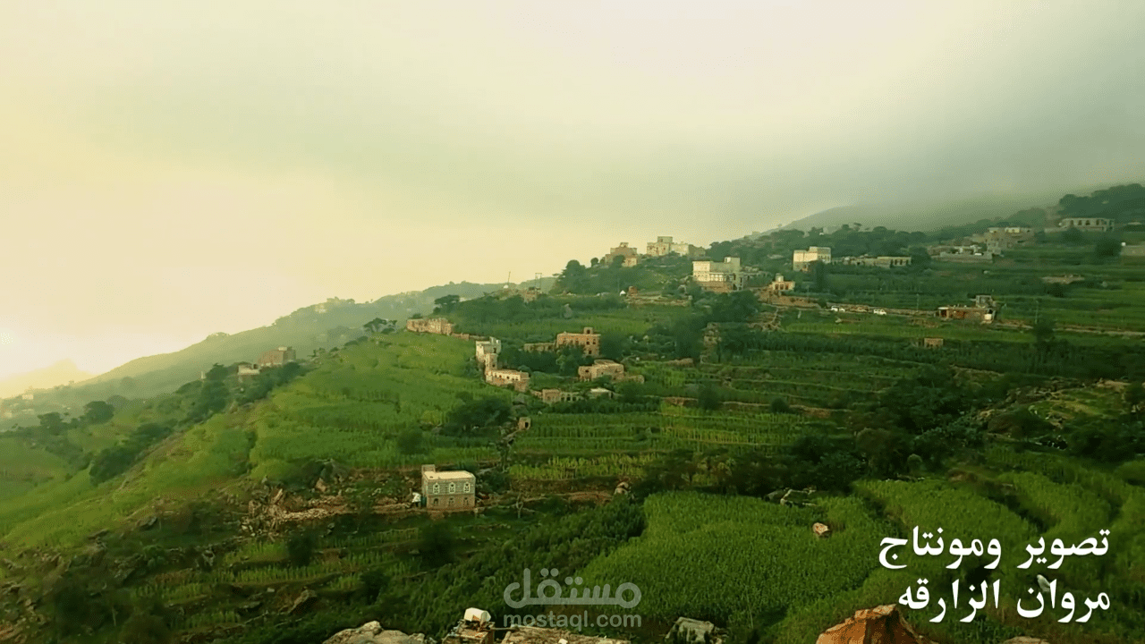 مونتاج لعدد من الفيديوهات ودمجها مع مقطع صوتي