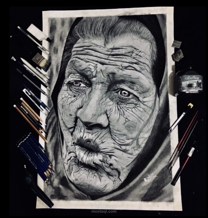 رسم وجه مسنة في العمر بادق التفاصيل