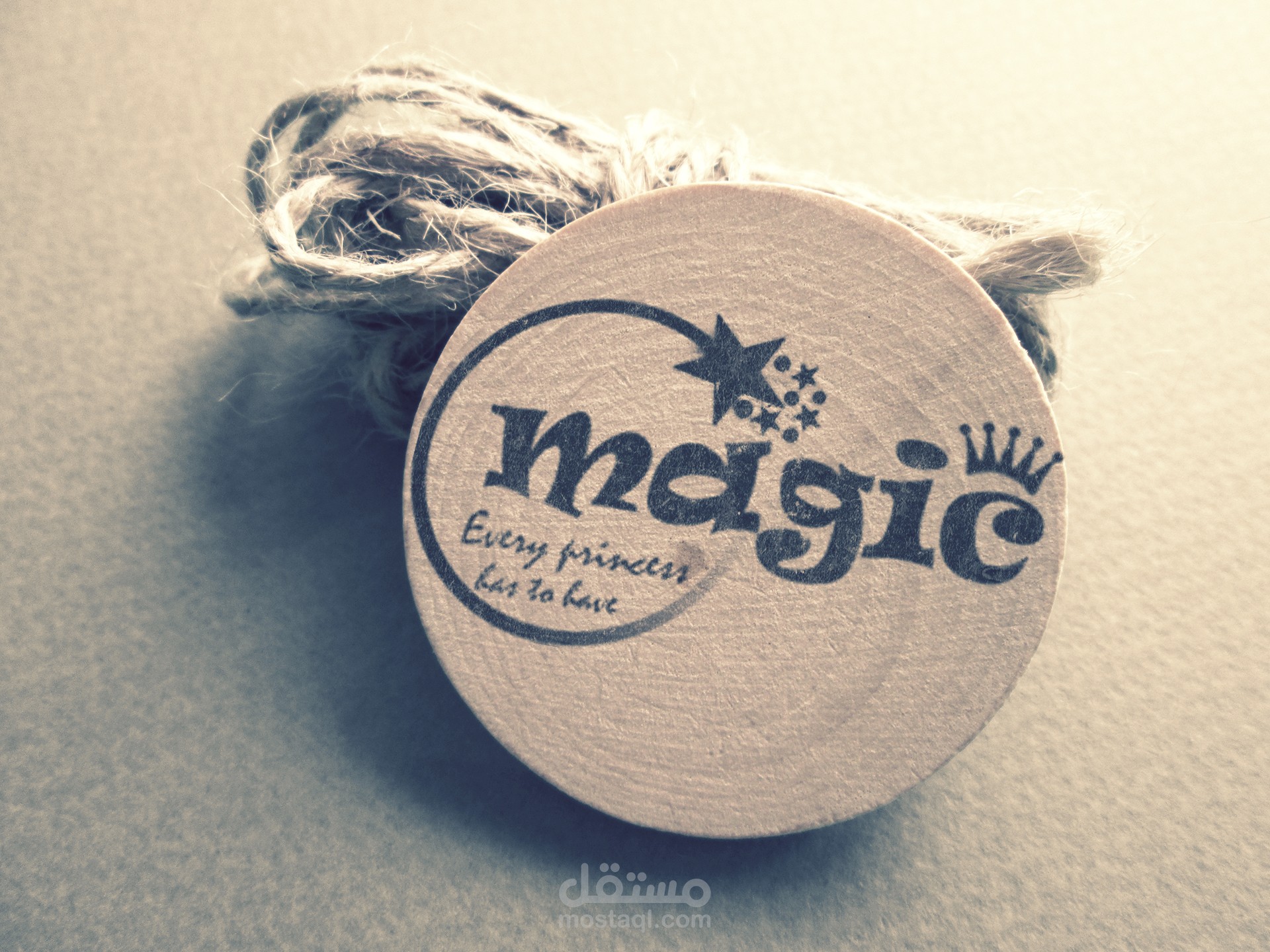 تصميم لوجو لمجموعة اعمال يدوية