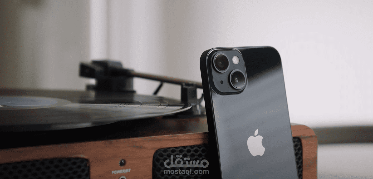 مراجعة iPhone 14.. آبل تتفوق على نفسها في عدم تقديم أي شيء جديد على الإطلاق!