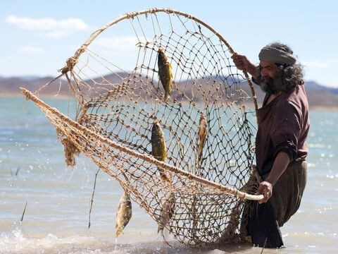 وسائل تواصل الشخصيات البارزة بمختلف القطاعات